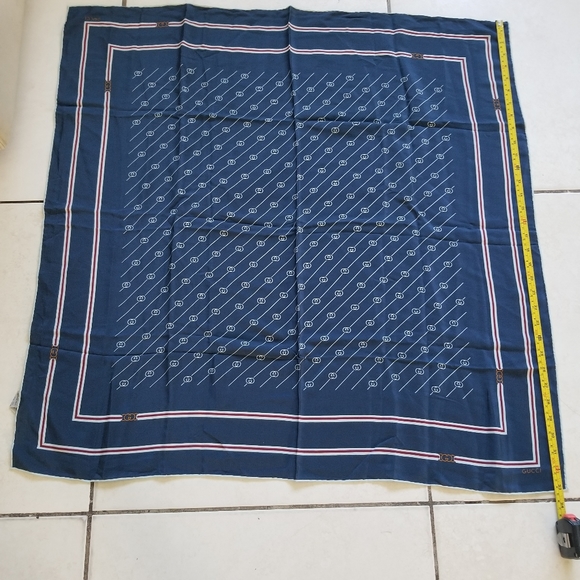 Gucci silk wrap - Picture 1 of 11